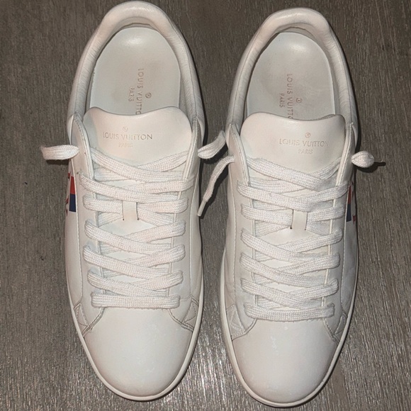 CYBER SALE | Louis Vuitton White Leather LV & Monogram Trainers - Picture 5 of 10
